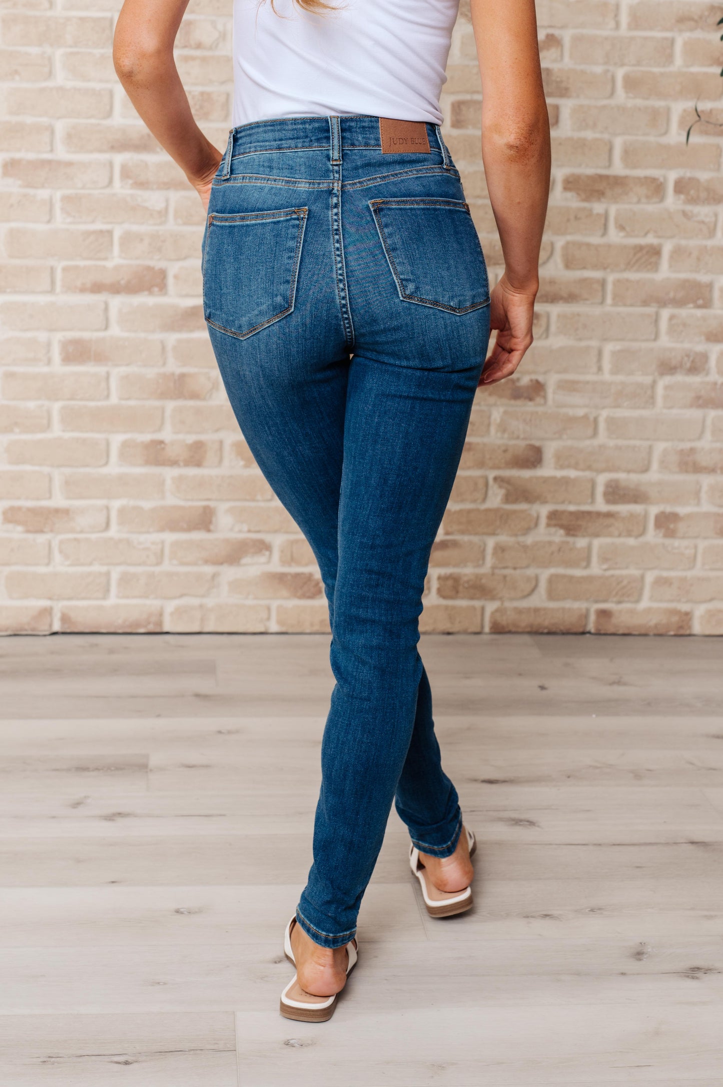 Daphne High Rise Skinny Jeans